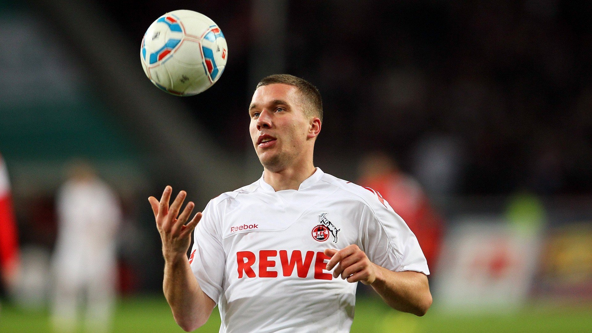 开云体育官方下载-坎特:从街头踢球到世界杯冠军,默默无闻的英雄,坎特踢的什么位置