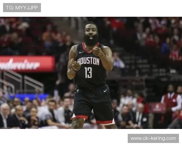 哈登的孤独战斗：35+10+11也难压住球队崩溃！